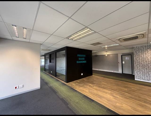 383.50M² OFFICE TO LET IN FORESHORE